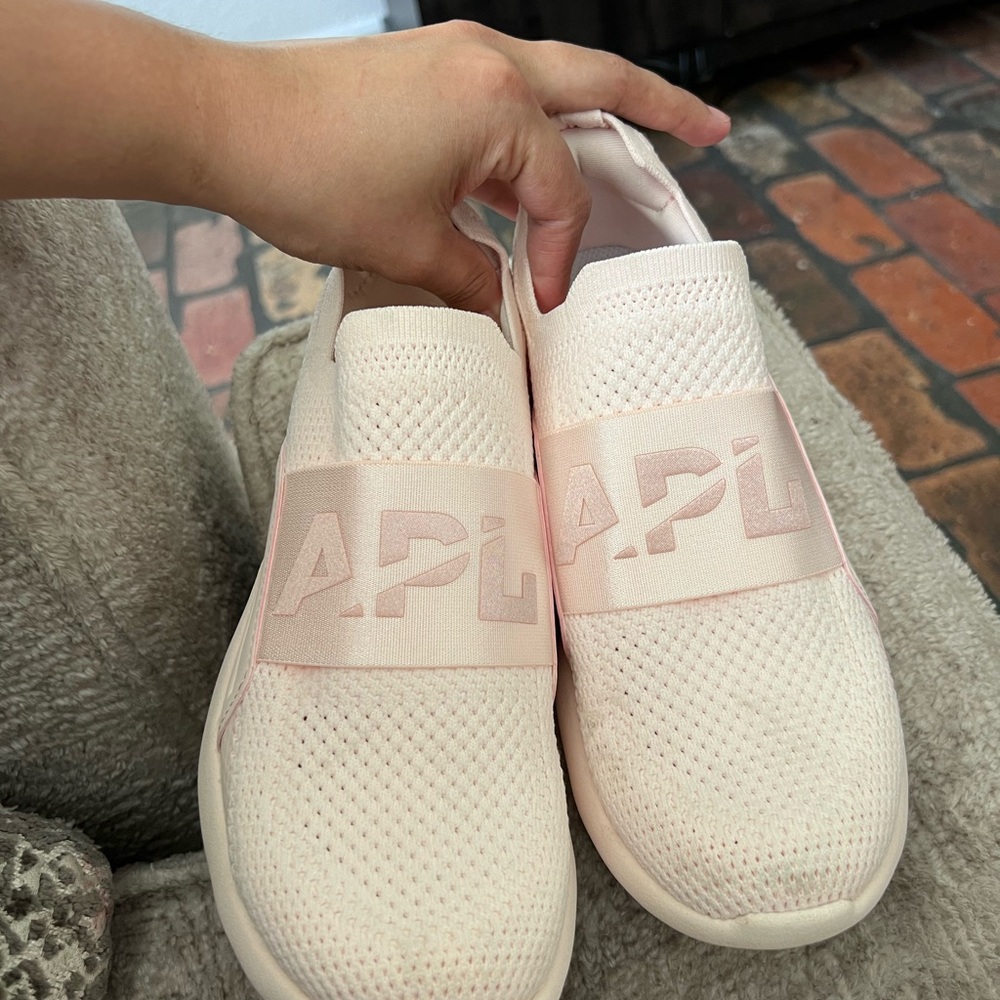 apl tech loom bliss running shoes